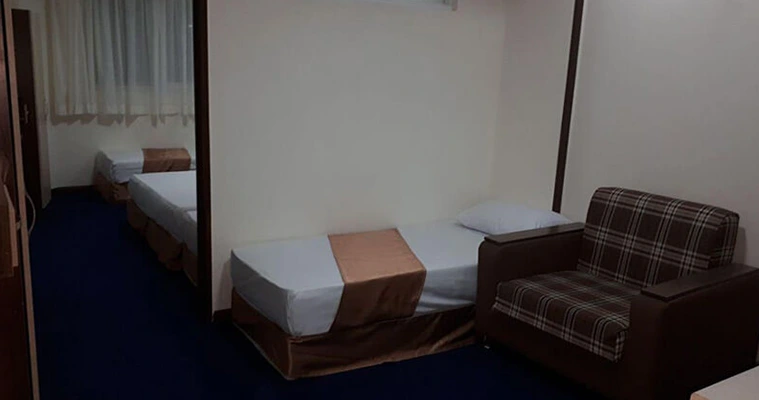 اتاق چهار تخته هتل پرنده سفید مشهد