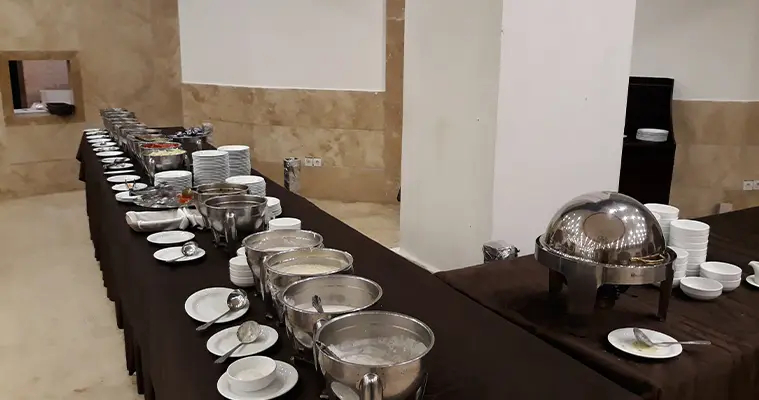 رستوران هتل بابا طاهر همدان