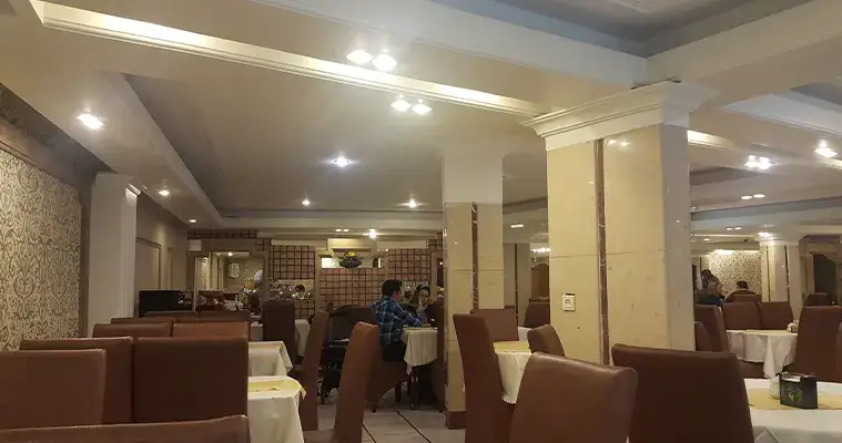 رستوران هتل آریوبرزن شیراز