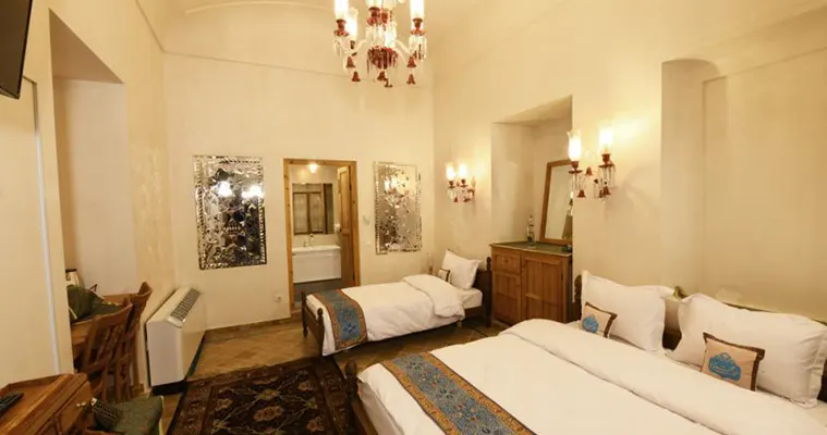 اتاق های بوتیک هتل عمارت محمودیه کاشان