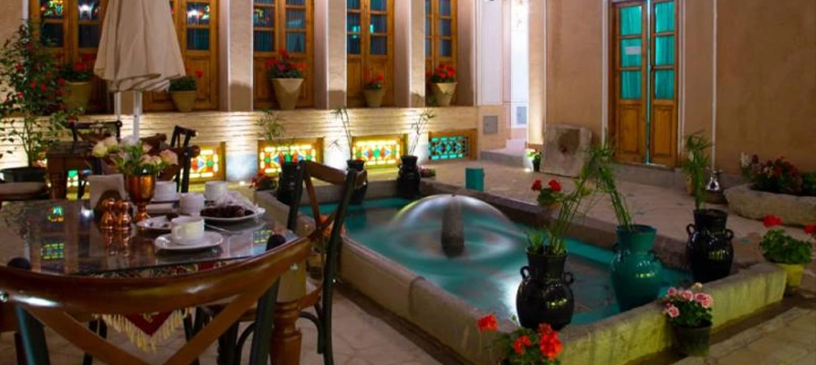 بوتیک هتل طاووسیه اصفهان