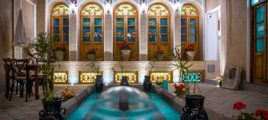 بوتیک هتل طاووسیه اصفهان