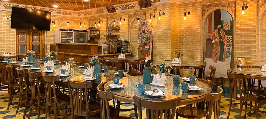 رستوران هتل شیخ لطف الله اصفهان
