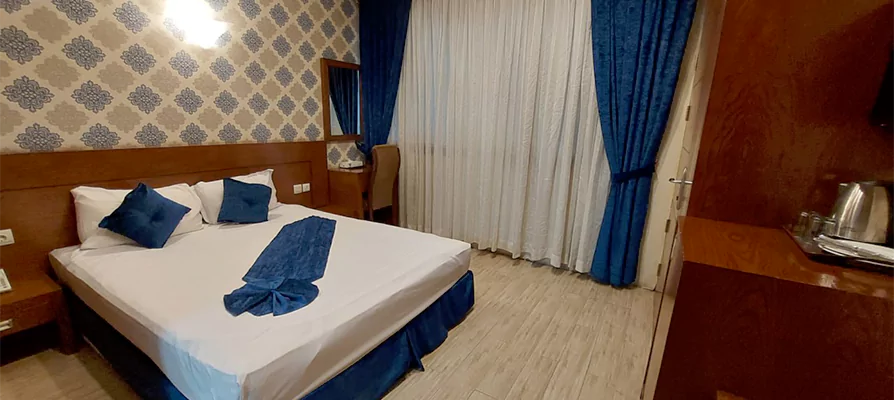 اتاقی از هتل سایه در مشهد
