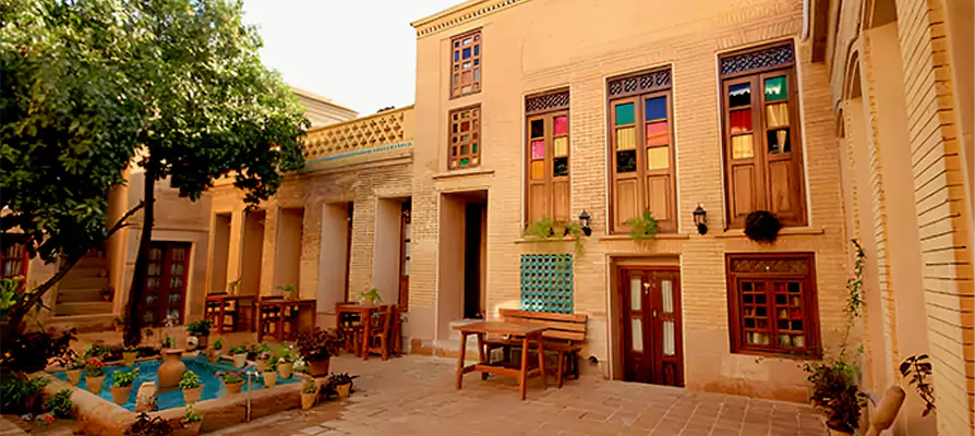 ویو بوتیک هتل ماه منیر در شیراز